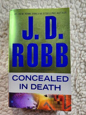 J D Robb Concealed in Death Paperback Berkley Mass-Market Mystery Novel 2014